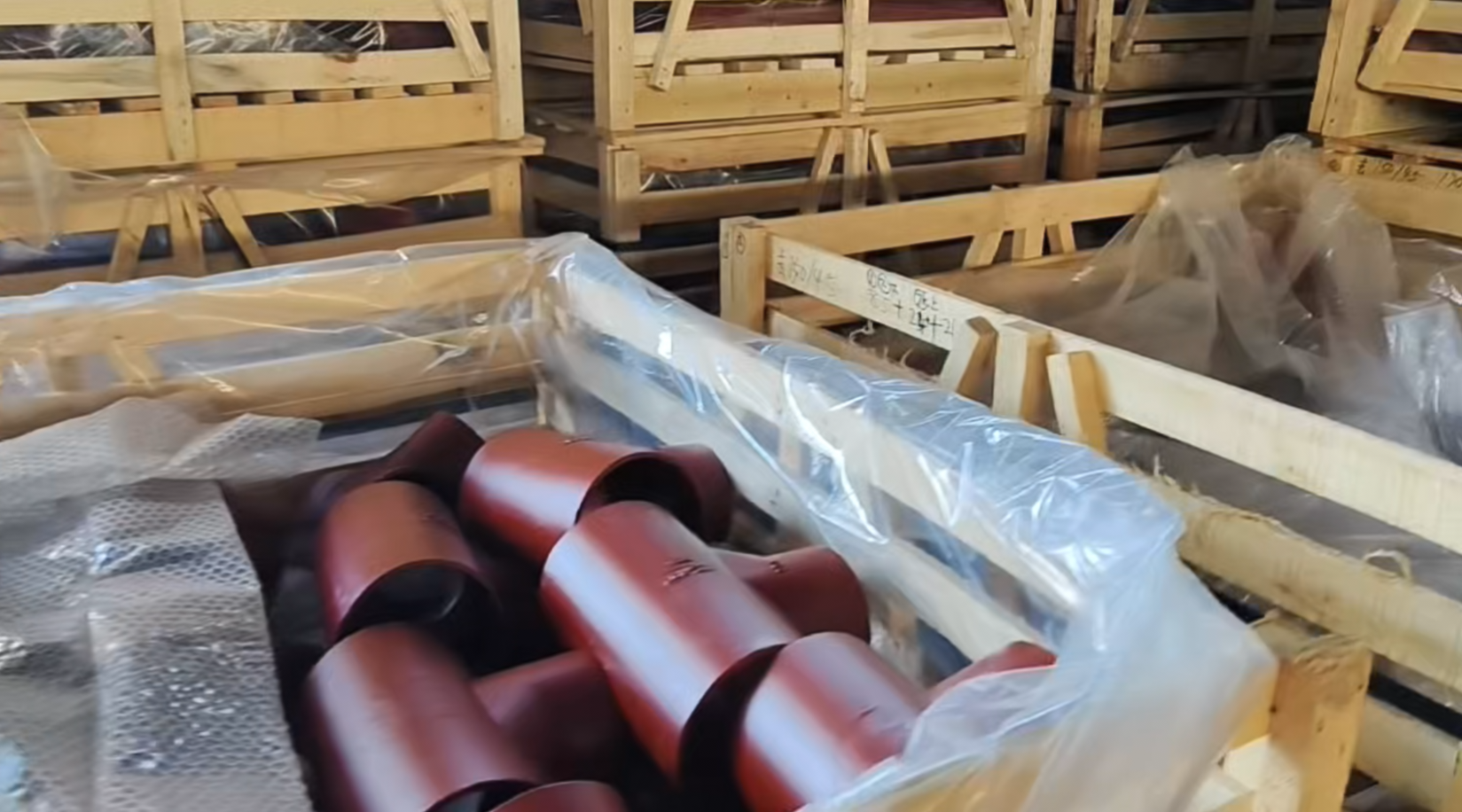 Real Scene: Pipe Fittings Finished Warehouse